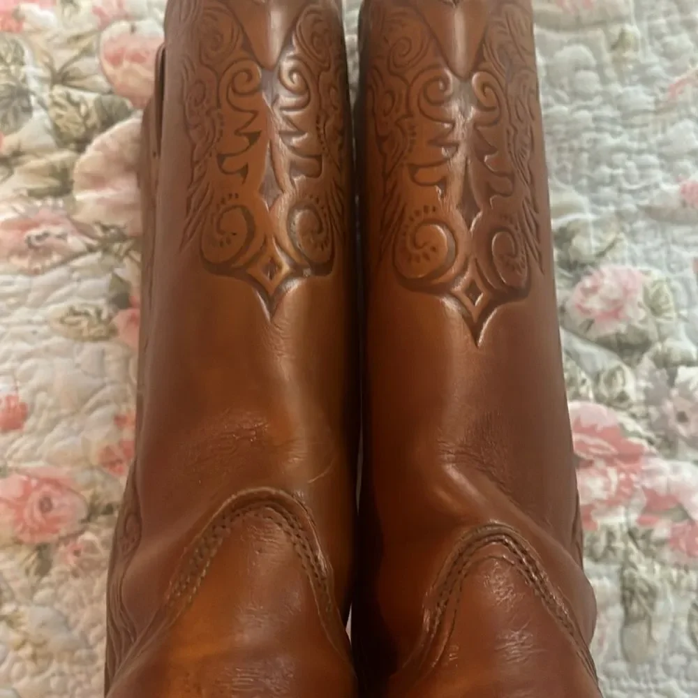 Vintage acme leather boots